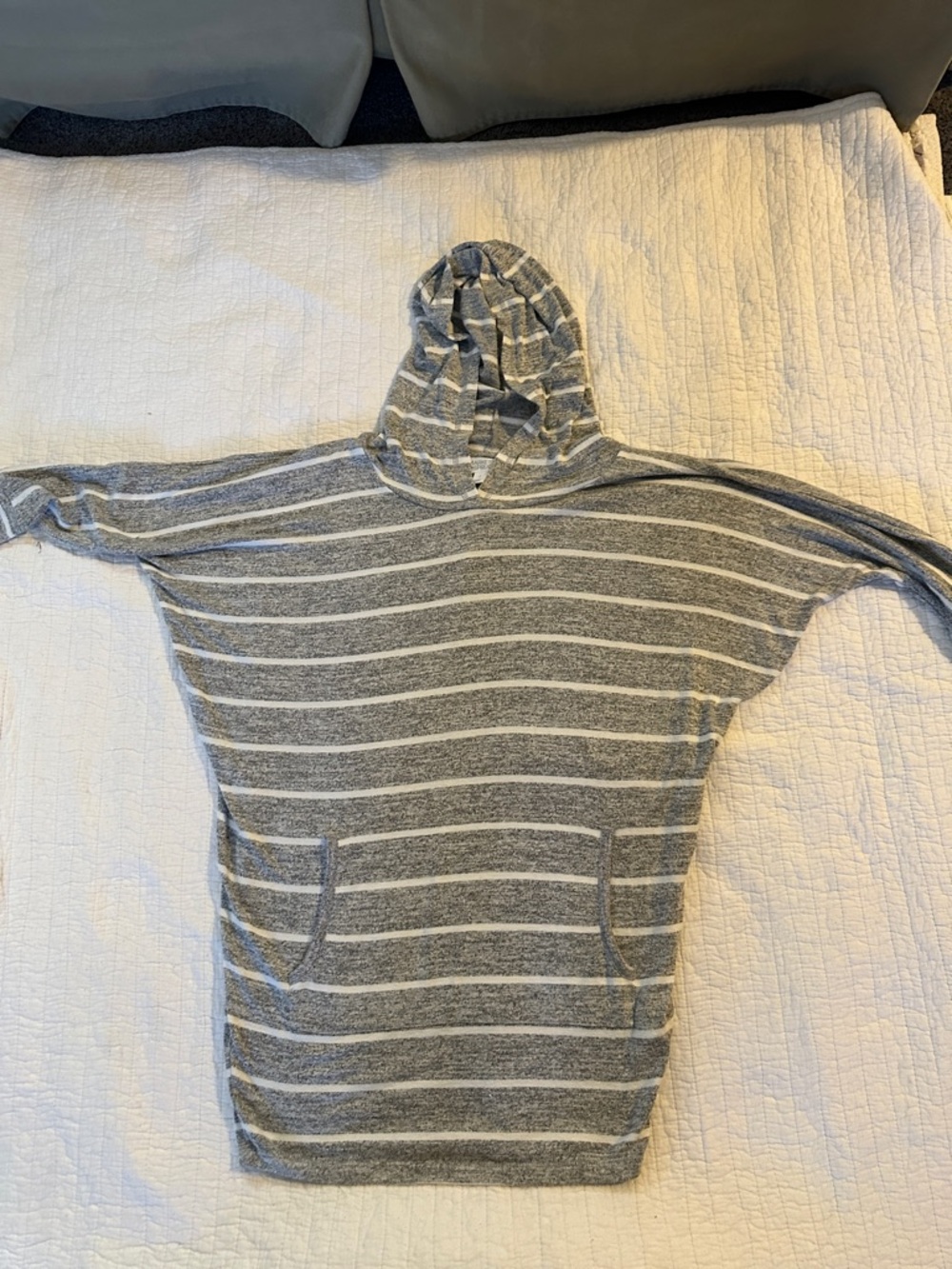 Market & Spruce Gray and White Striped Long Sleeve Hoodie Tee
